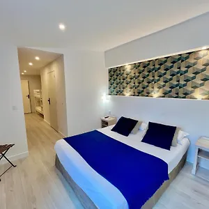 De Flore 3* Saint-Raphael (Var)